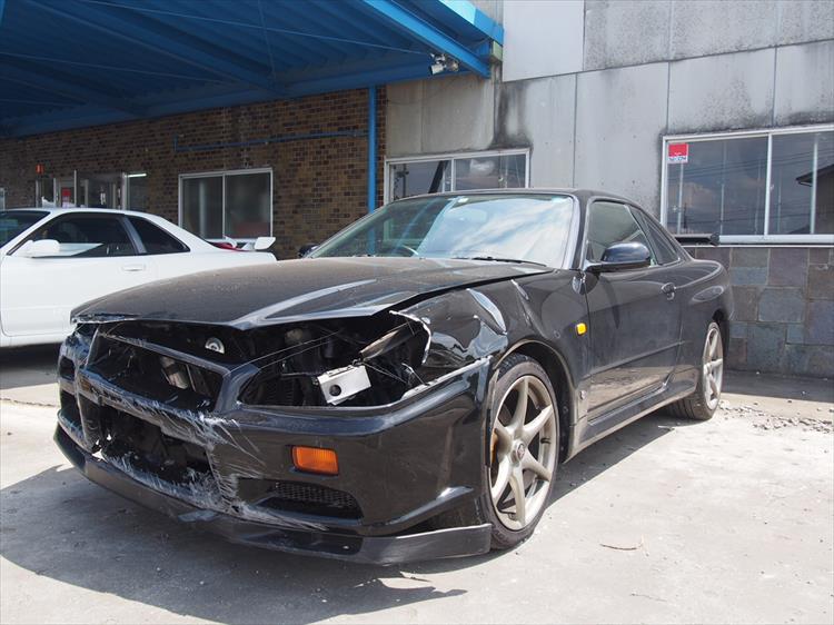 No 4622 Nissan Skyline Gt R Bnr34 Crushed On Front Trust Kikaku